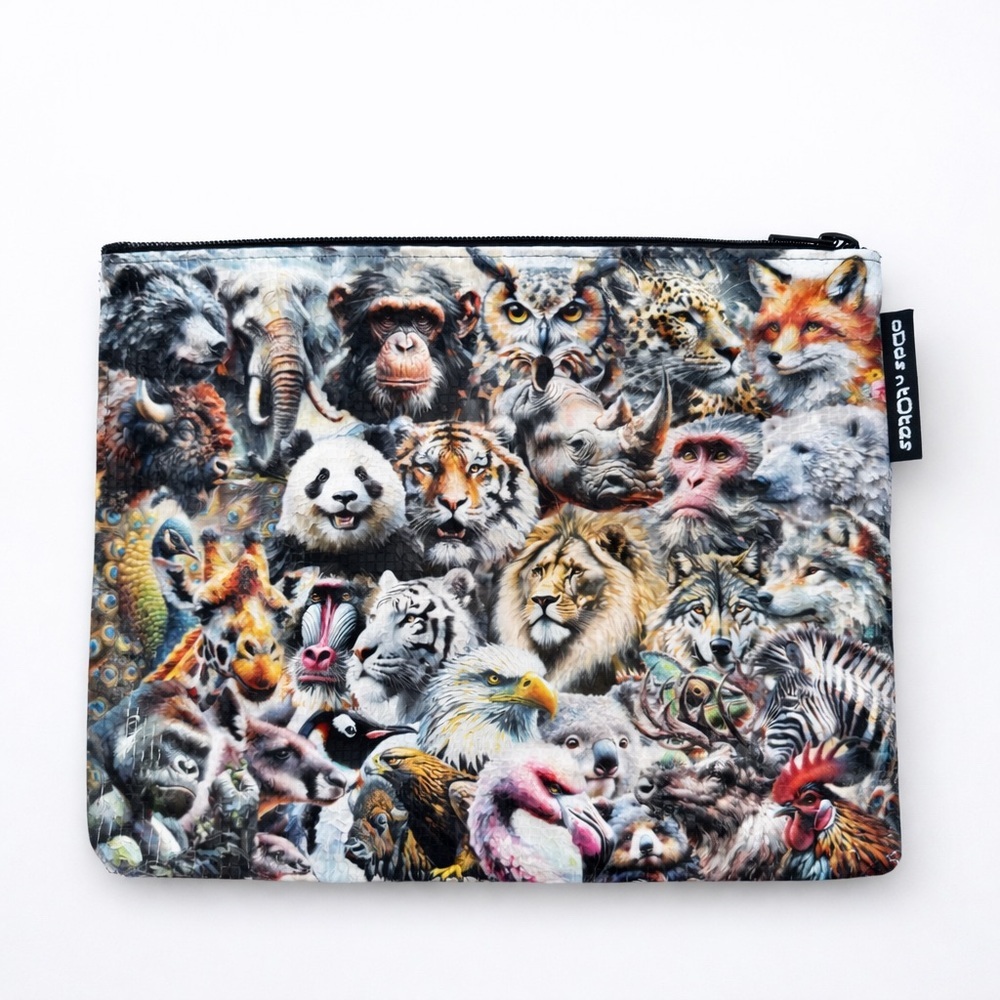 Odds n Totes Wildlife Animal Print Zip Pouch NWOT
